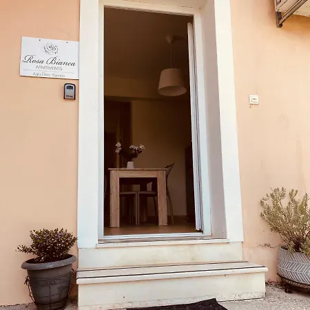 Rosa Bianca Apartman *